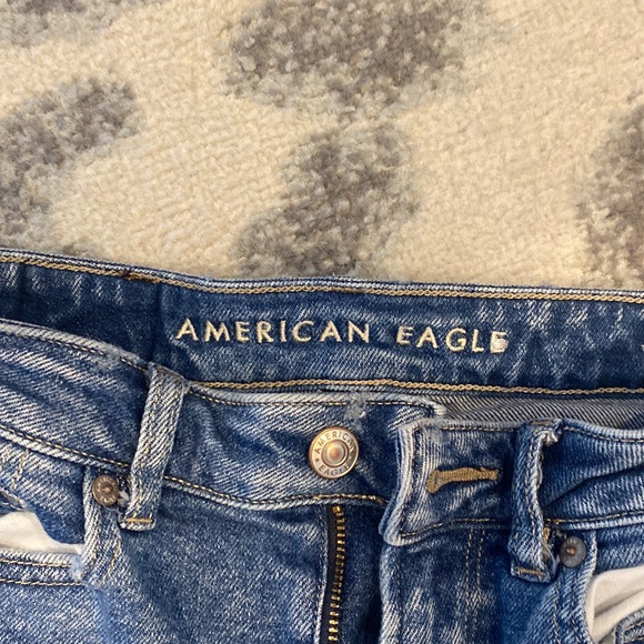 American Eagle Acid Wash Mom Jean 000 (Jeans Run Big) - Picture 2 of 3
